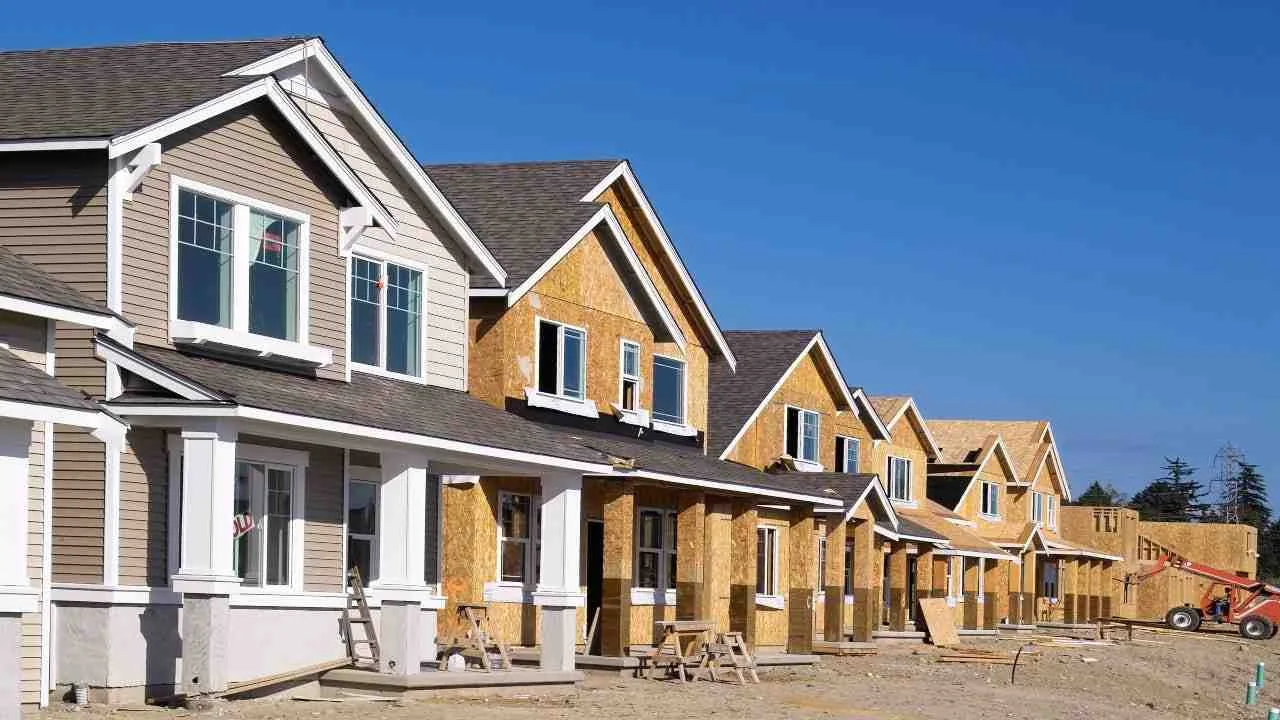 What month is best to sell a house?